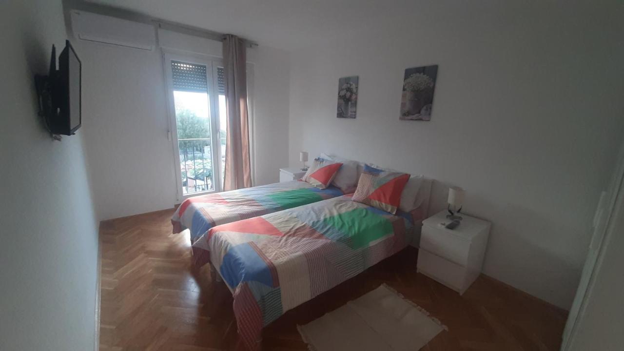 Flora Relax House, Free Parking Villa Peroj Luaran gambar